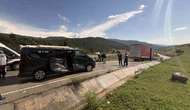 Kamyonun Römorku Minibüse Çarptı: 5 Yaralı