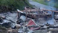 Şüpheli Yangın! Karavan ve Kepçe Küle Döndü