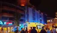 4 Katlı Binanın Çatısında Yangın Paniği