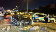 Kavşakta İki Otomobil Çarpıştı! 4 Kişi Yaralandı