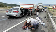 Otomobil Tıra Arkadan Çarptı: 1 Ölü, 8 Yaralı