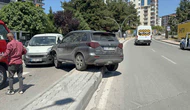 Kontrolden Çıkan SUV Karşı Şeride Geçti! Baba ve 2 Yaşındaki Oğlu Yaralandı