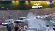 Trafik Işıklarında Otomobil Alev Aldı: Sürücülerin Müdahalesi Faciayı Önledi