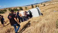 Kontrolden Çıkan Otomobil Tarlaya Uçtu! 2 Yaralı