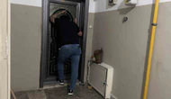 Evinde Yangın Çıkarıp Kendini İçeri Kilitledi!