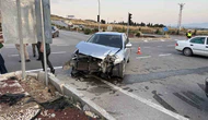 Çorum’da iki otomobil çarpıştı, sürücüler yara almadan kurtuldu