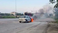 Otomobilin Motor Bölümü Alev Aldı