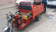 Elektrikli Motosiklet ile Hafif Ticari Araç Çarpıştı: 5 Yaralı