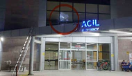 Hastanenin Camına Kurşun İsabet Etti: Şüpheli Silahıyla Yakalandı