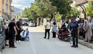 Motosiklet Yayaya Çarptı: 2 Kişi Yaralandı