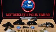 Şüpheli Araçtan Cephanelik Çıktı!