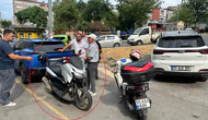Motosiklet ile Ticari Taksi Çarpıştı: Kaza Maddi Hasarla Atlatıldı