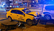 Ticari Taksi Otomobile Arkadan Çarptı