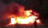 Amasya’da ahşap ev alev alev yandı