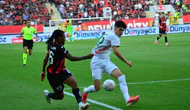 Trendyol Süper Lig: ÇorumFK: 0 - Corendon Alanyaspor: 0 (İlk Yarı)