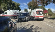 İki araç çarpıştı: 4’ü çocuk 5 yaralı