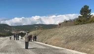 Aracın çarptığı vatandaşın cenazesi yol kenarında bulundu
