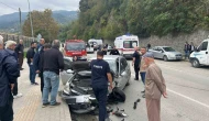 İki otomobil çarpıştı: 4 yaralı