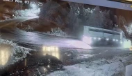 Şerit ihlali yapan kamyon kazaya neden oldu