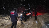 Karda mahsur kalan vatandaş kurtarıldı