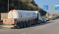 LPG yüklü tanker otomobile çarptı, facianın eşiğinden dönüldü
