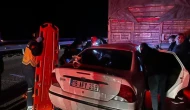 Tıra çarpan otomobil hurdaya döndü: 1 ölü