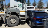 Beton mikseri ile otomobil çarpıştı: 1 yaralı