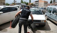 Çorum’da otopark etrafındaki araç park engellerine müdahale