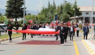 Çorum’da yüzlerce üniversite öğrencisinden şehitlere vefa yürüyüşü