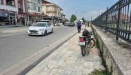 Motosiklet yayaya çarptı: 2 yaralı