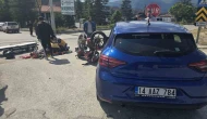 Otomobille çarpışan motosiklet sürücüsü yaralandı