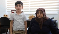 Vefa ve gurur bir arada: Şehit annesi, oğlunun adını taşıyan kurumu torunuyla ziyaret etti