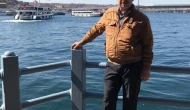 Yol kenarında yürürken otomobilin çarptığı adam hayatını kaybetti