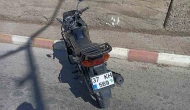 Bariyerlere çarpan motosiklet sürücüsü ağır yaralandı
