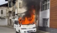 Yanan minibüs alev topuna döndü