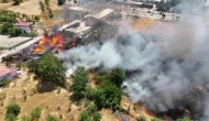 Amasya’da kereste deposu ve ev alev alev yandı