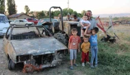 Ev, traktör ve otomobili yanan çift 4 torunuyla yuvasız kaldı