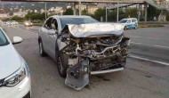 İki ayrı trafik kazasında 7 kişi yaralandı