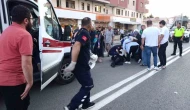 Koşarak karşıya geçen yaşlı kadına kamyonet çarptı