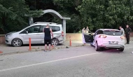 Otomobil park halindeki araca çarptı: 2 yaralı