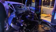 Minibüs ile hafif ticari araç çarpıştı: 10 yaralı