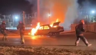 Seyir halindeki Tofaş otomobil alev topuna döndü