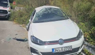Taklalar atan otomobil uçuruma yuvarlanmaktan son anda kurtuldu: 5 yaralı