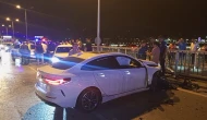 Araçlara çarpan sürücü olay yerinden kaçtı