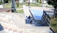 Parktaki çifti uyaran muhtar bıçaklandı: O anlar kamerada