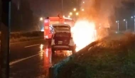 Seyir halindeki araç bir anda yanmaya başladı