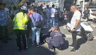 Motosiklet yayaya çarptı: 2 yaralı