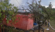 Bağ evi olarak kullanılan baraka alevlere teslim oldu