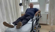 Darbedilen kadını kurtarmak isterken kendisi saldırıya uğradı