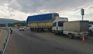 Fındık işçilerini taşıyan minibüs ile kamyon çarpıştı: 8 yaralı